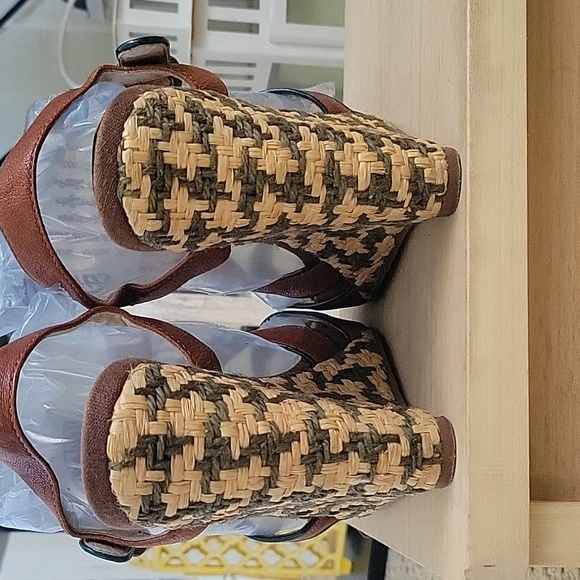 Wedge Anthropologie Heels - Picture 4 of 10